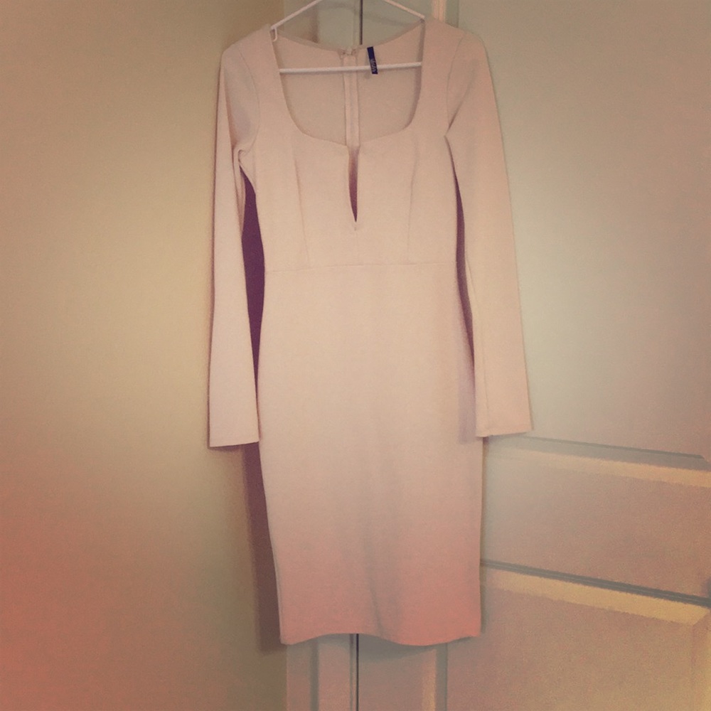 Lulu’s long sleeve blush bodycon